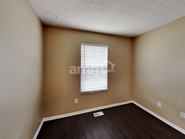 Building Photo - 3019 Olson Pl