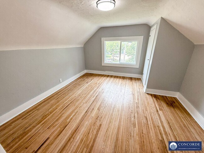 Building Photo - 3210 S 48th St