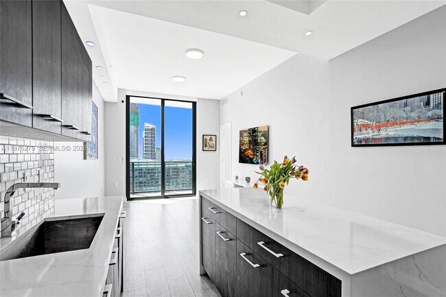 Building Photo - 55 SW 9th St