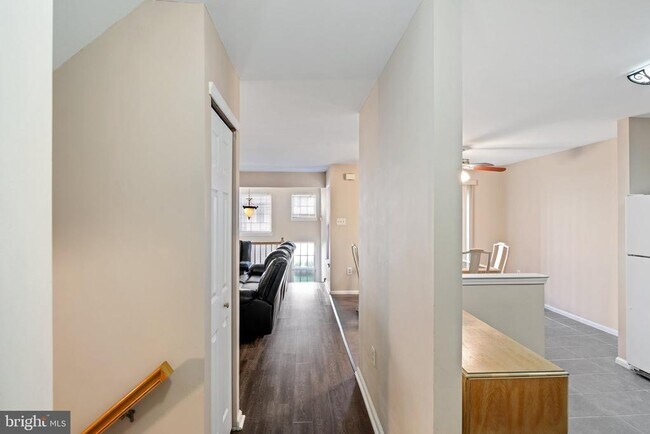 Building Photo - 842 Dewees Pl