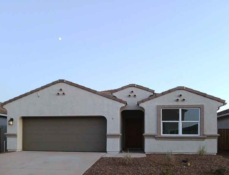 Front - 1707 W Stanton Ave