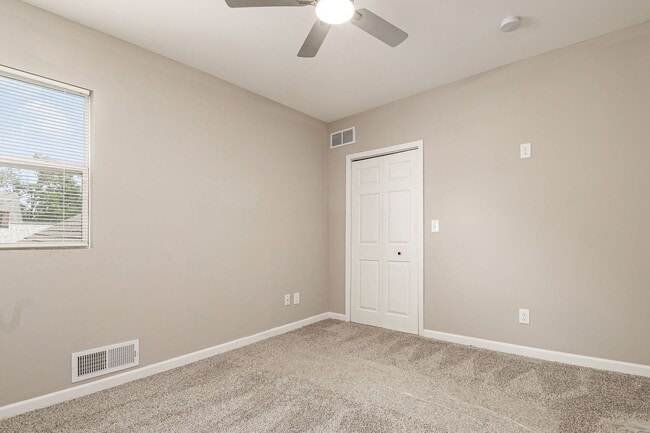 Building Photo - Stunning Renovation on the Near East Side!
