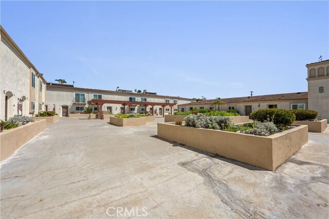 Building Photo - 120 S Francisca Ave