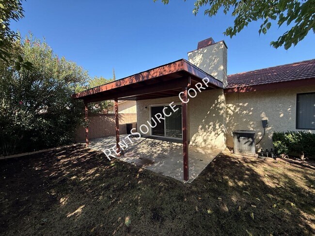 Building Photo - 44861 Laszlo St