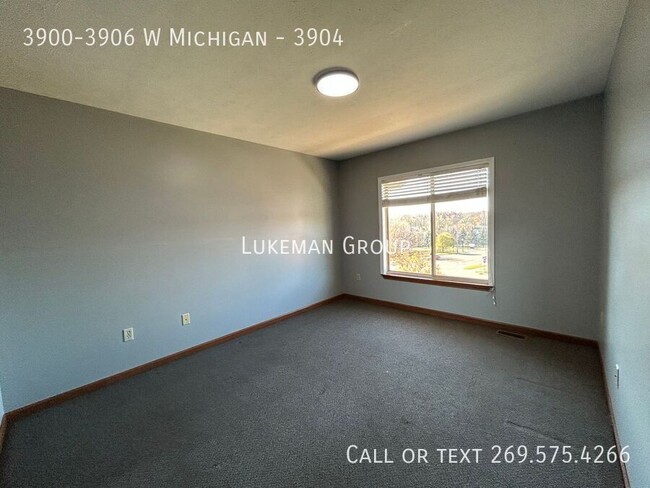 Building Photo - 3900-3906 W Michigan-3904