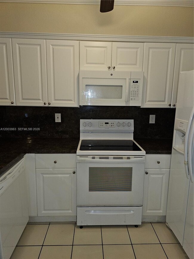 Building Photo - 1543 SE 25th St