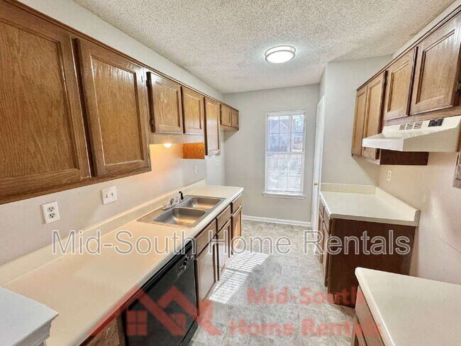 Building Photo - 5528 Ginners Dr