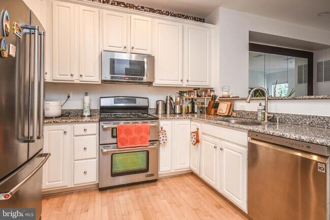 Building Photo - 2133 13th St NW