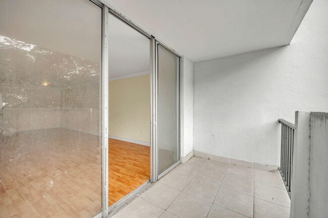 Building Photo - 2780 NE 183rd St