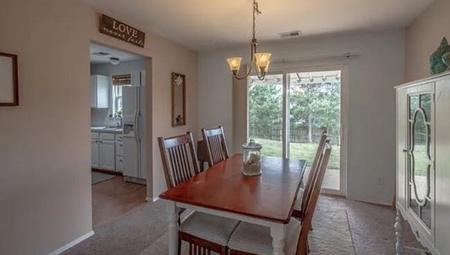 Building Photo - 2031 Mallard Woods Pl