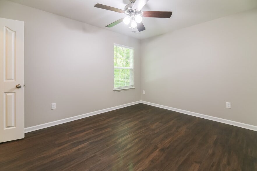 Building Photo - 8011 Spiderlily Ct