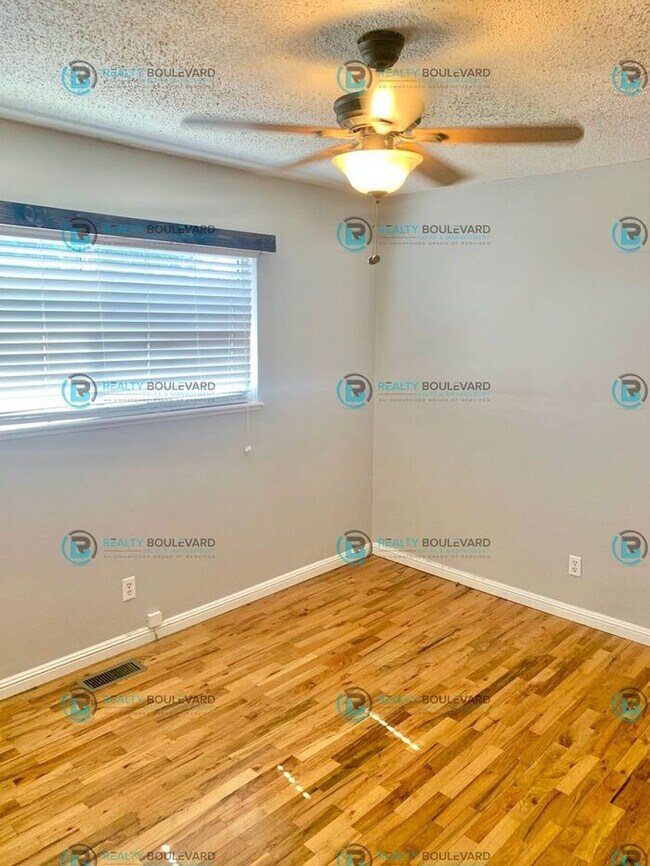 Building Photo - Charming 3-Bedroom Home Near McCarran – Gr...