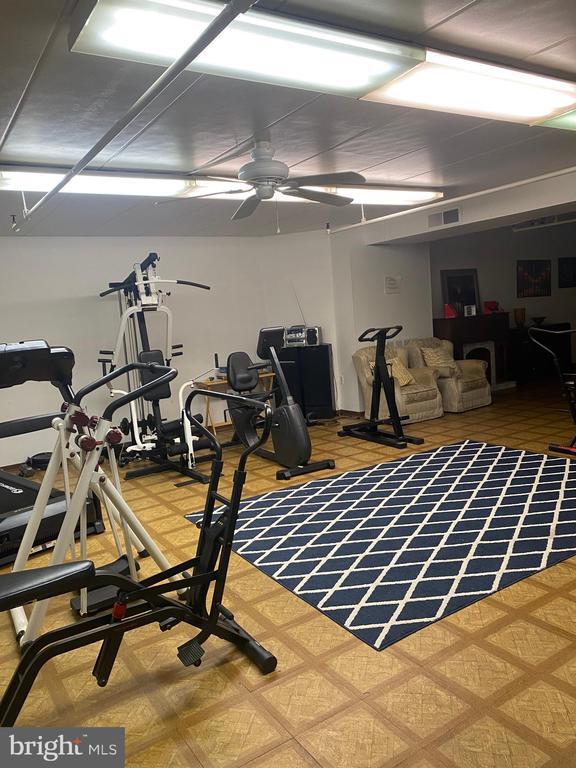 Building Photo - 2628 Welsh Rd