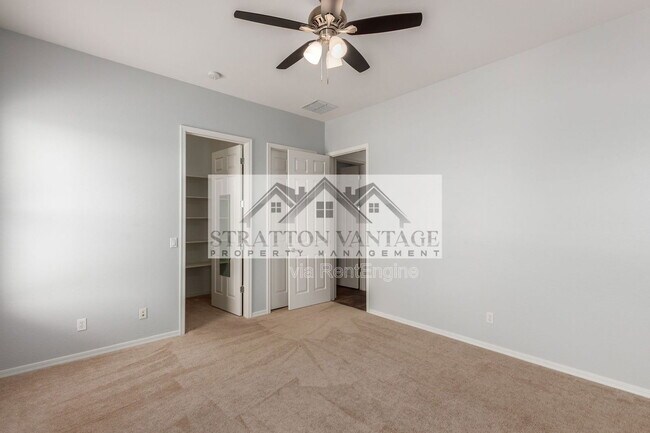 Building Photo - 7150 W Heritage Way