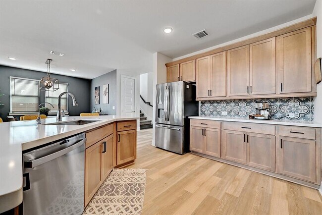 Building Photo - 8509 Silverthorne St