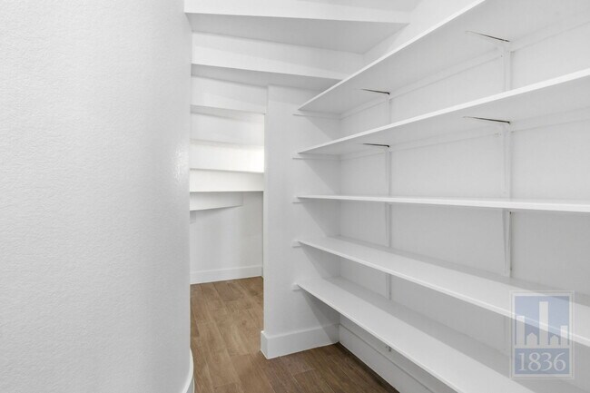 Building Photo - 1024 Siena Sunset Rd