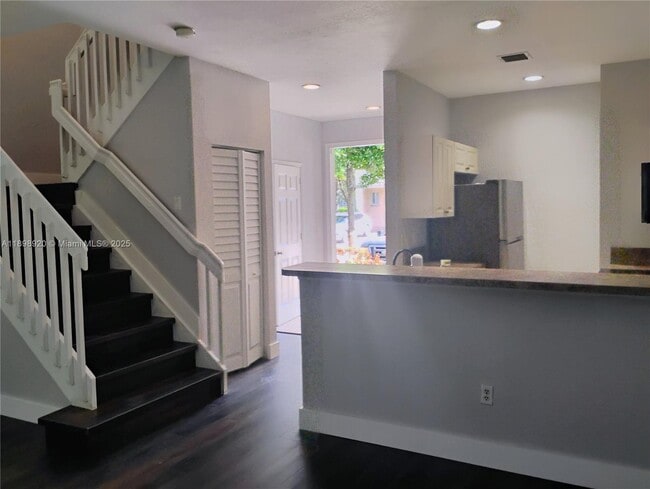 Building Photo - 1115 Lucaya Dr