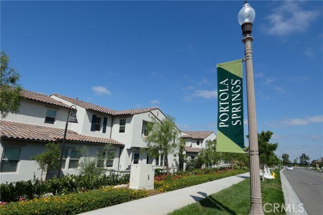 Building Photo - 155 Excursion