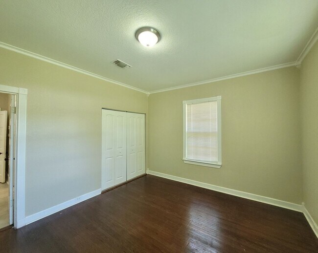 Building Photo - 217 Brandywine Rd