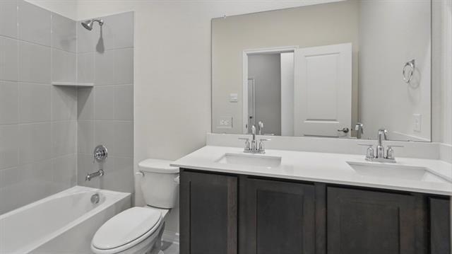 Building Photo - 4198 Plateau Dr