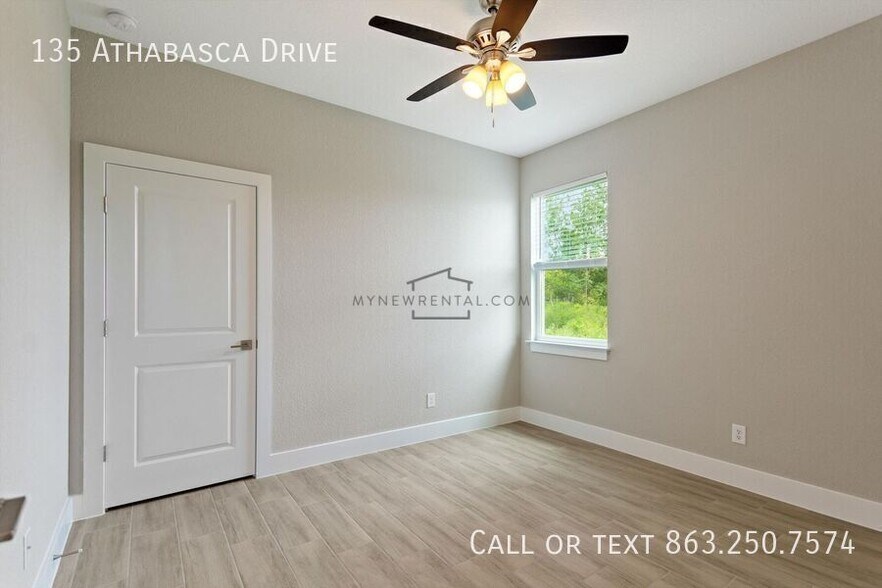 Building Photo - 135 Athabasca Dr