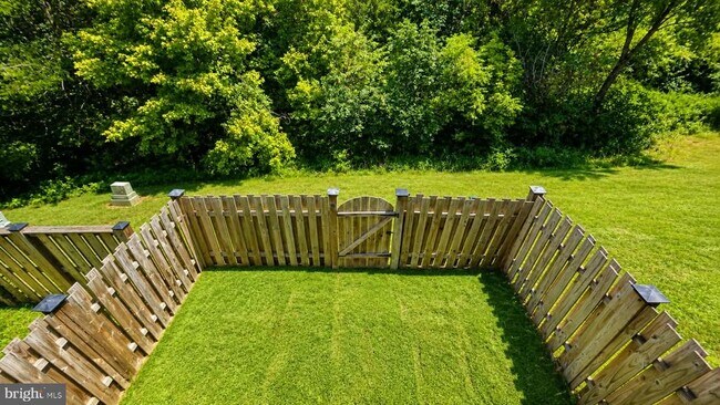 Building Photo - 9147 Cascade Falls Dr
