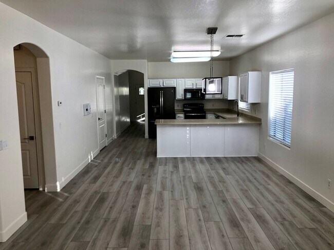 Building Photo - 3533 E Joseph Way