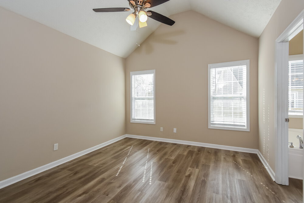 Building Photo - 301 Providence Dr