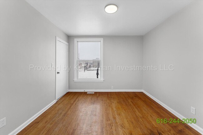 Building Photo - 801 Prospect Ave SE