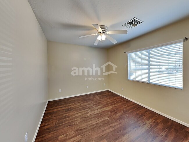 Building Photo - 12724 W Flores Dr