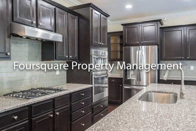 Building Photo - Single Family Home |1st Floor- Guest Suite...