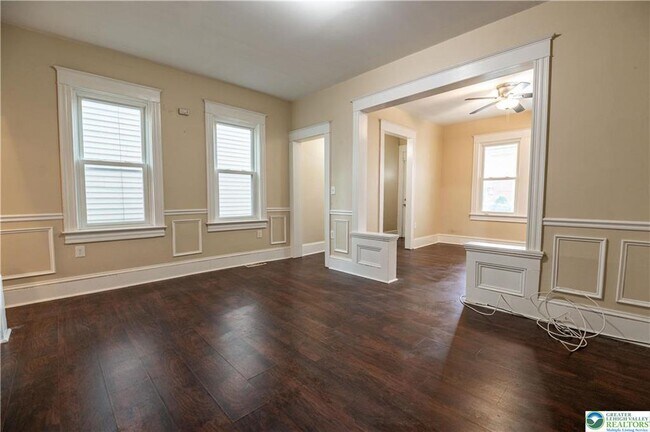 Building Photo - 1057 Jackson St