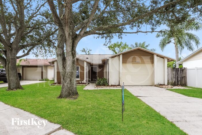 Primary Photo - 1739 Lakeview Village Dr