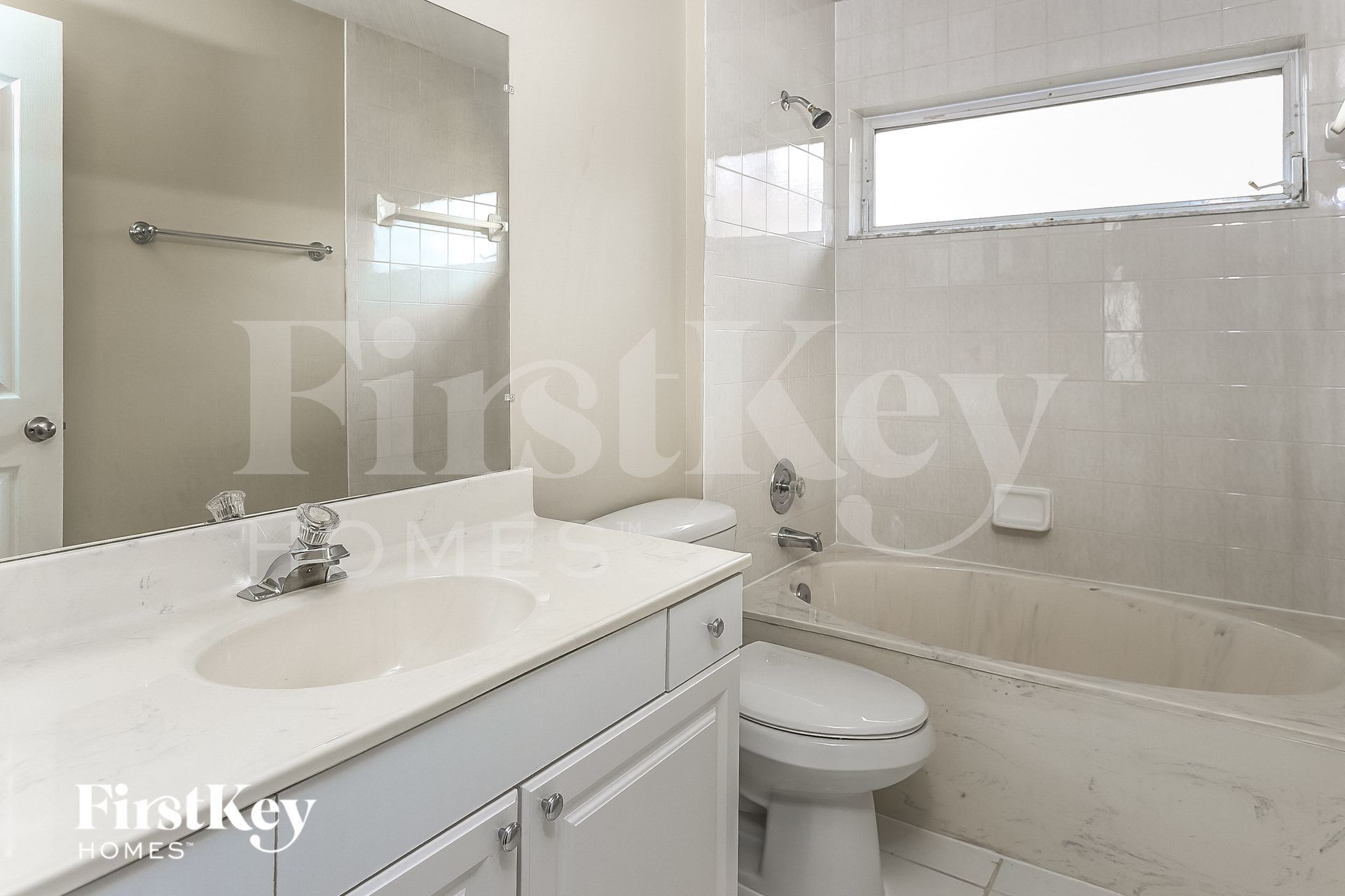 Building Photo - 6484 Robinson St