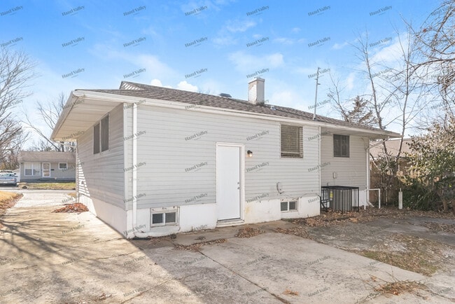 Building Photo - 217 Mc Alpine Dr