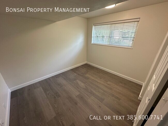 Building Photo - 8625 S Spartan Dr