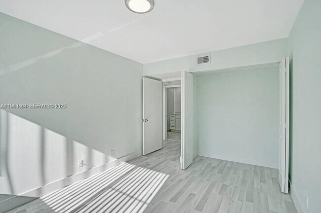 Building Photo - 10725 Cleary Blvd