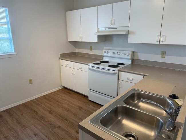 Building Photo - 122 Vista Verdi Cir