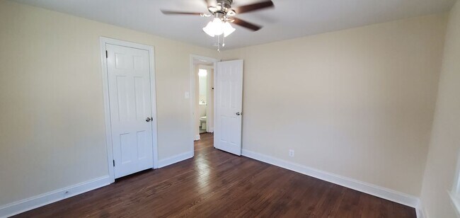 Building Photo - 433 Belair Ave