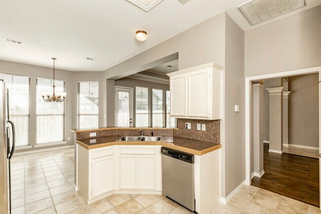 Building Photo - 434 Harbor Oaks Dr