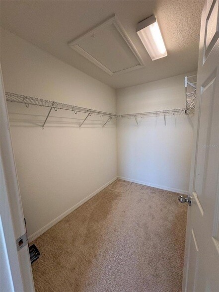 Building Photo - 7079 Woodchase Glen Dr