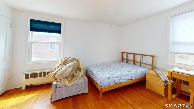 Building Photo - 638 Prospect St