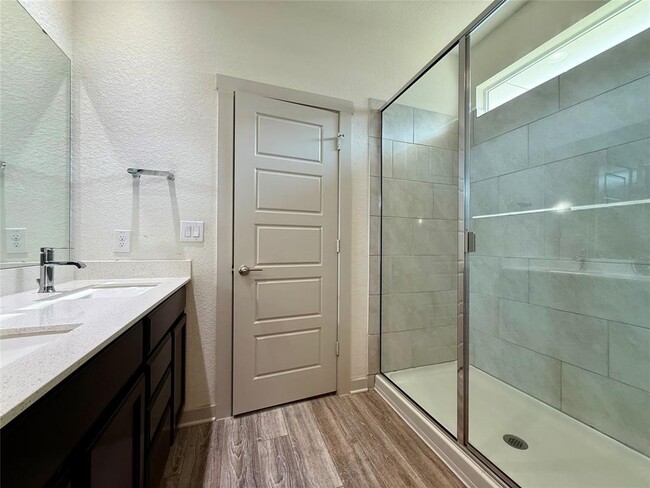 Building Photo - 160 Filifera Ct