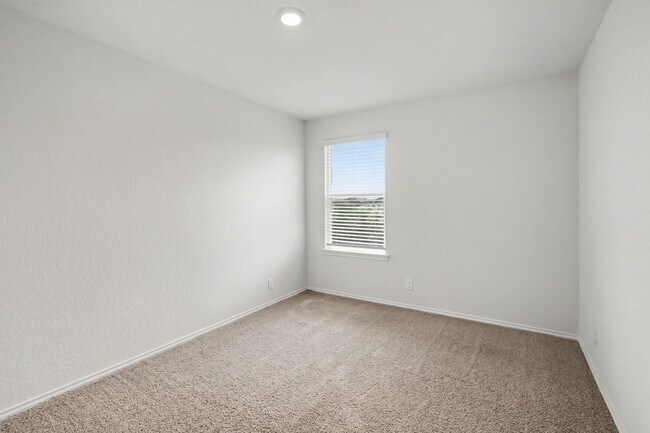 Building Photo - Spacious 4BR w/ Private Yard, Game Room & Primary Suite Downstairs | Appliances Included