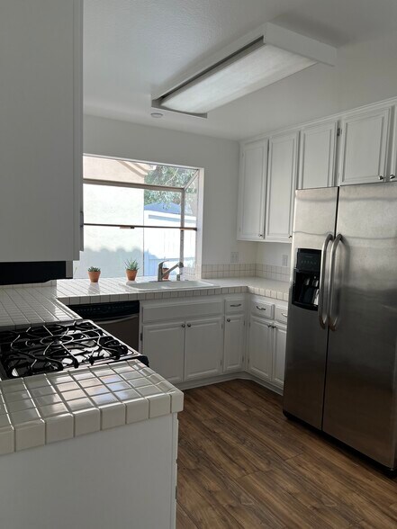 Building Photo - 4344 Willow Glen St