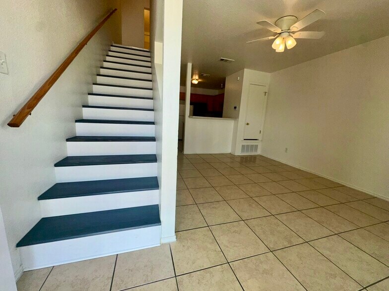 Building Photo - 4406 Mattie Dr
