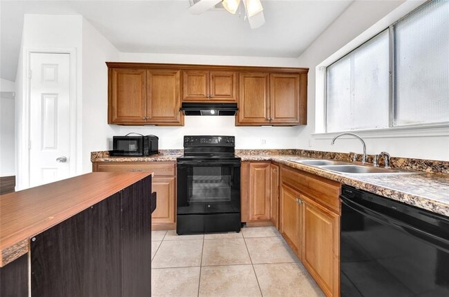 Building Photo - 23835 Griffin House Ln