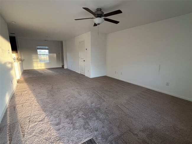Building Photo - 509 Riverdale Dr