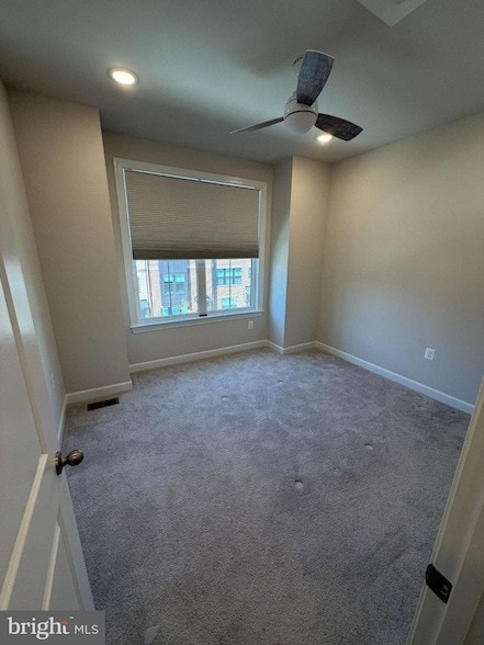 Building Photo - 7231 Mountaineer Dr