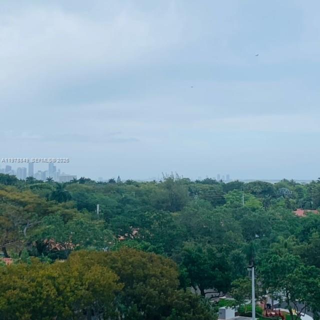 Building Photo - 90 Edgewater Dr